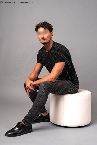 Foto Annunci Incontri Boy James  3514539281