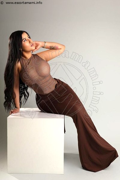 Foto Annunci Incontri Escort Luciana Ferrari  3508525724